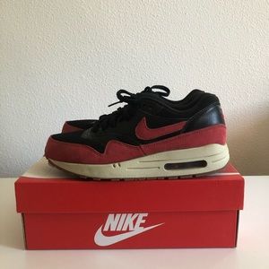 Nike Air Max 1 Sneakers